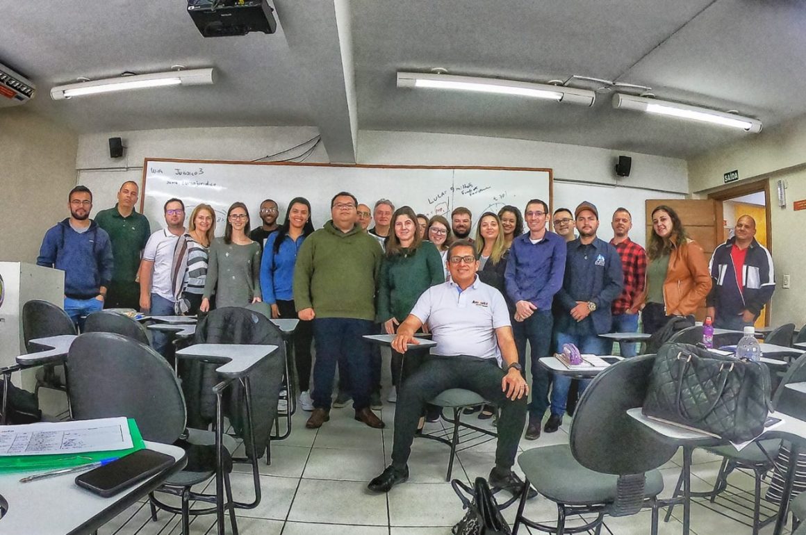 Aprendendo a aplicar seu dinheiro em investimentos financeiros Aprendendo a aplicar seu dinheiro em investimentos financeiros